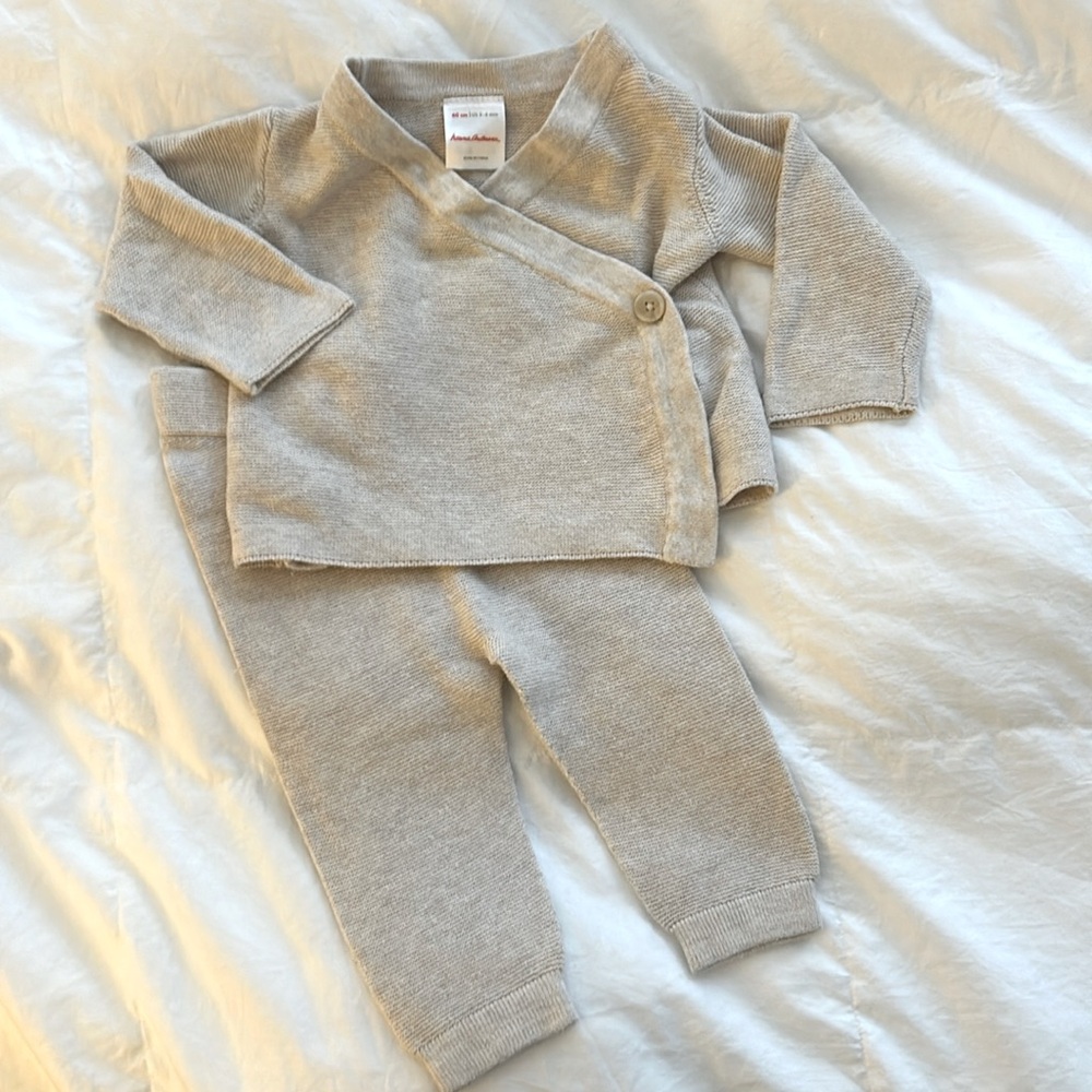 Hanna Andersson 60cm, 3-6 months Crossover Sweater Set, Top and Pants, Oatmeal